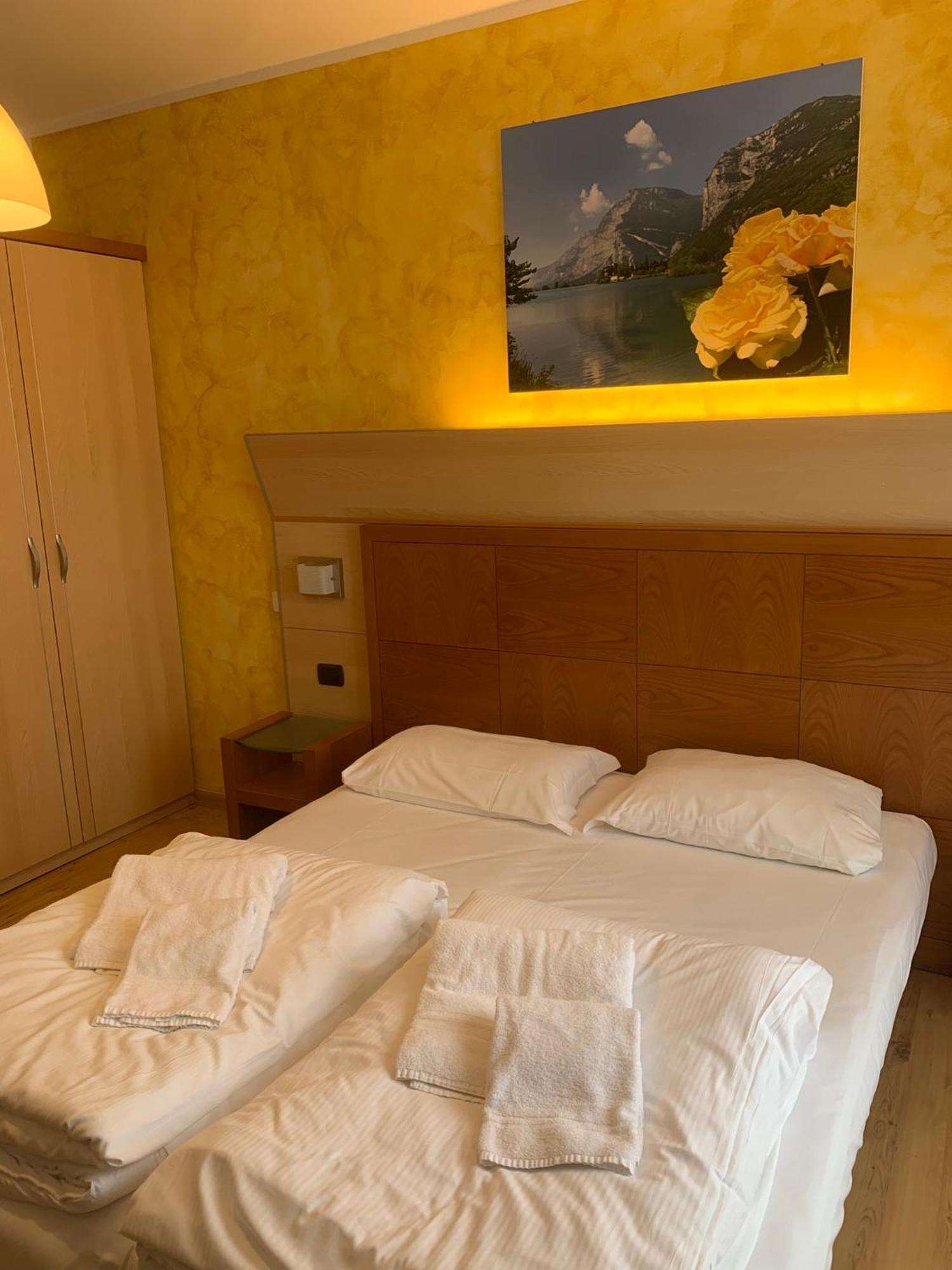 Hotel Garni Delle Rose Ceniga Exteriér fotografie