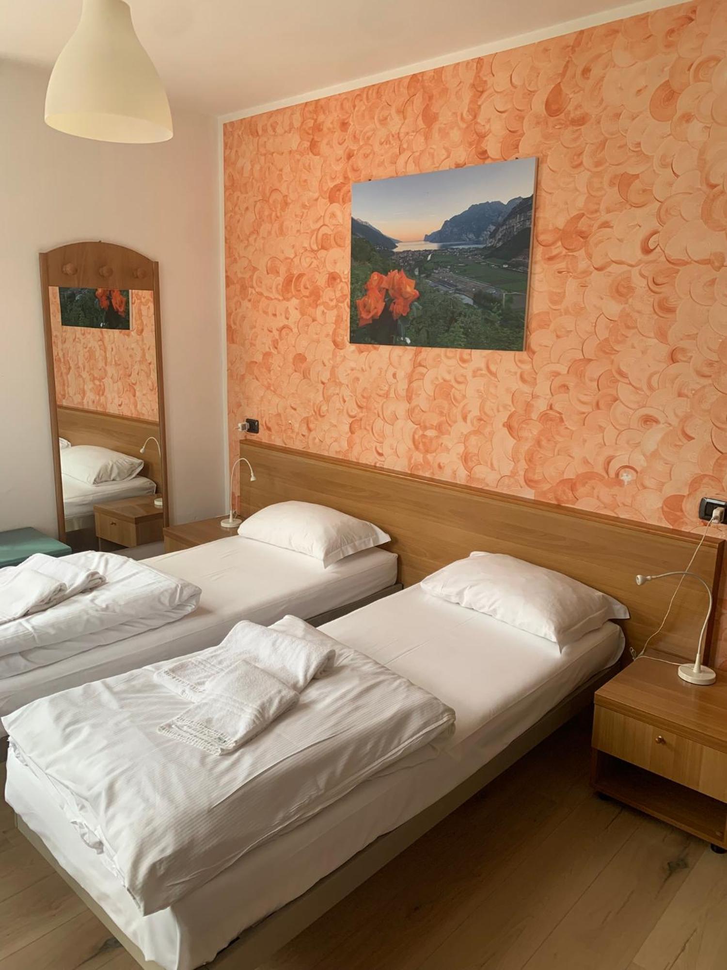 Hotel Garni Delle Rose Ceniga Exteriér fotografie